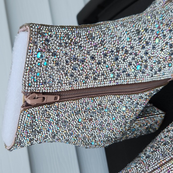 EUC Betsy Johnson Glass stone upper Sequins 3 1/2" heeled Boots sz 8.5M - Picture 2 of 14